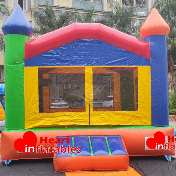 Colorido Castillo Hinchable 13ft x 13ft x 13ft