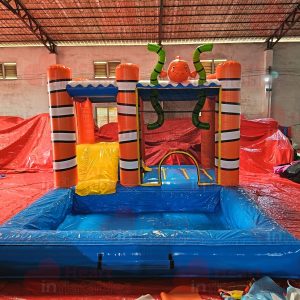 Inflatable Clownfish Jumper with Pool