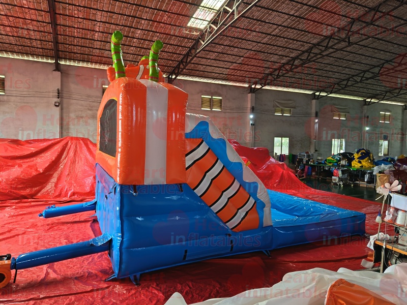Inflatable Clownfish Water Slide with Pool3 Inflatable Clownfish Water Slide with Pool